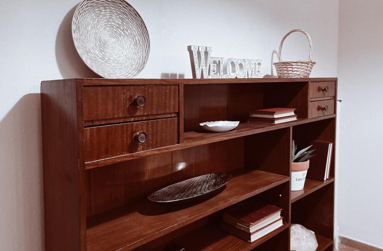 Vintage 2-Bedroom Apt In The Heart Of The City Αθήνα Εξωτερικό φωτογραφία